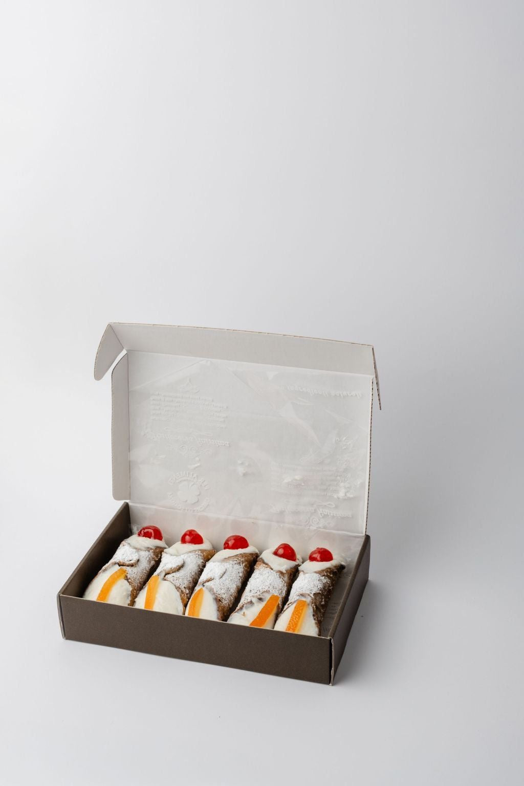 Box 5 cannoli siciliani